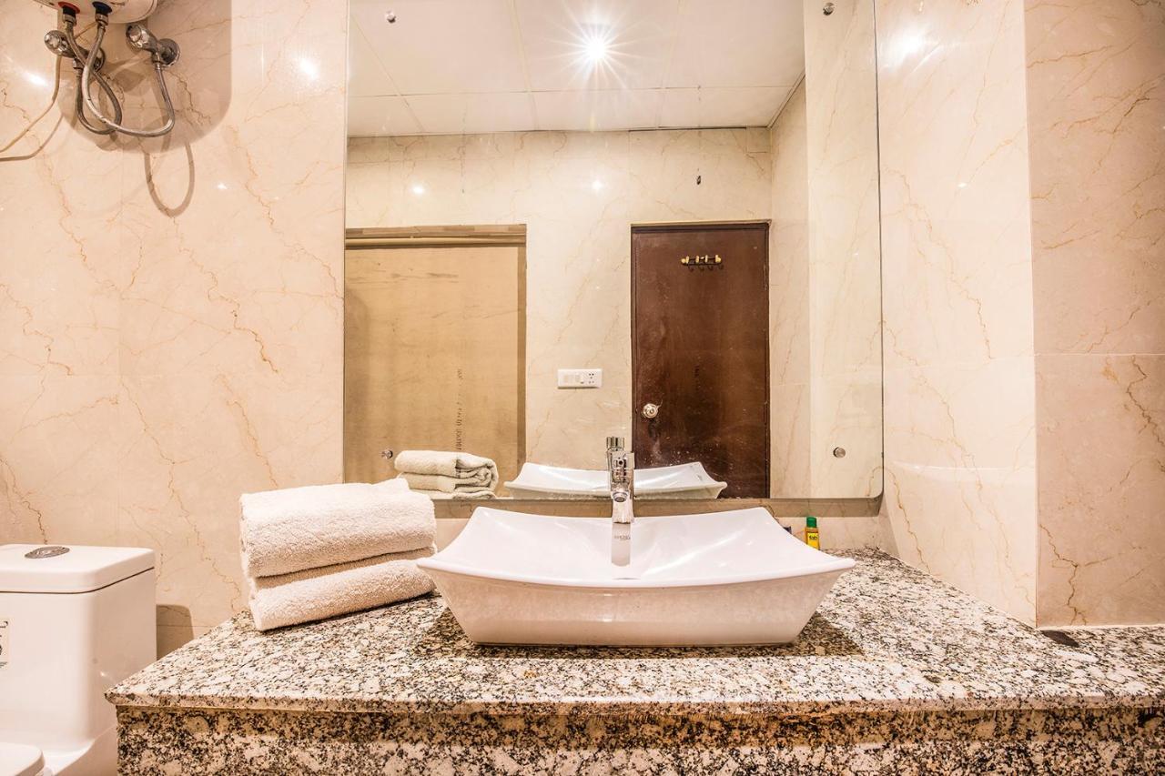 Fabhotel Shoba Estate Delhi Airport Ню Делхи Екстериор снимка
